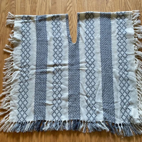 Free People Shawl - Picture 2 of 5